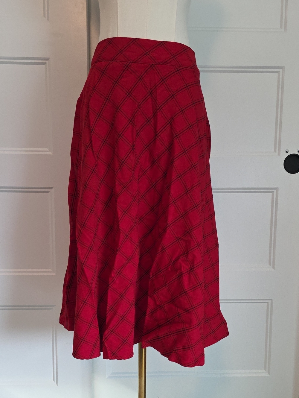 Unique Vintage Red Plaid Midi Skirt